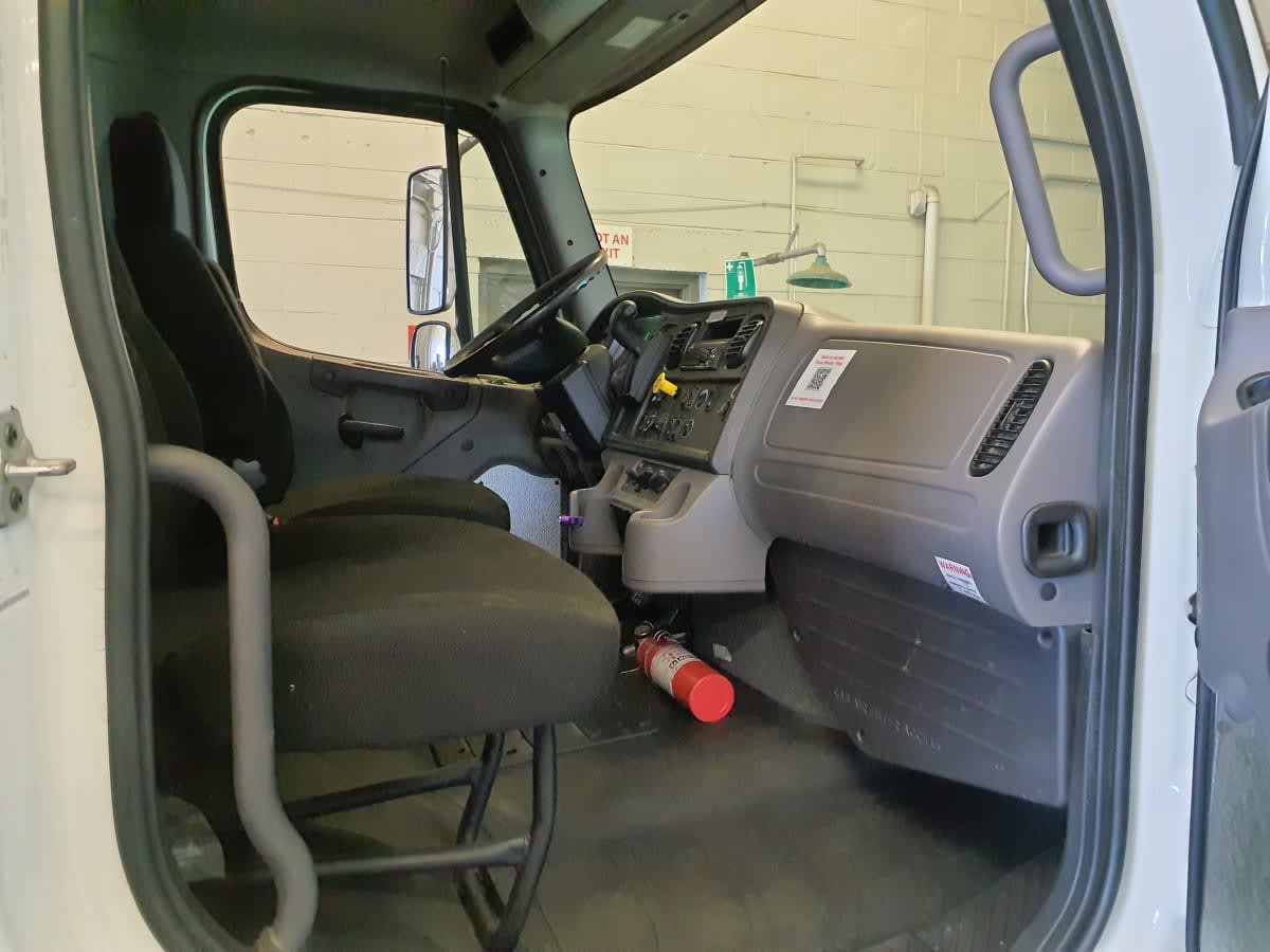 2019 Freightliner M2 106 863542