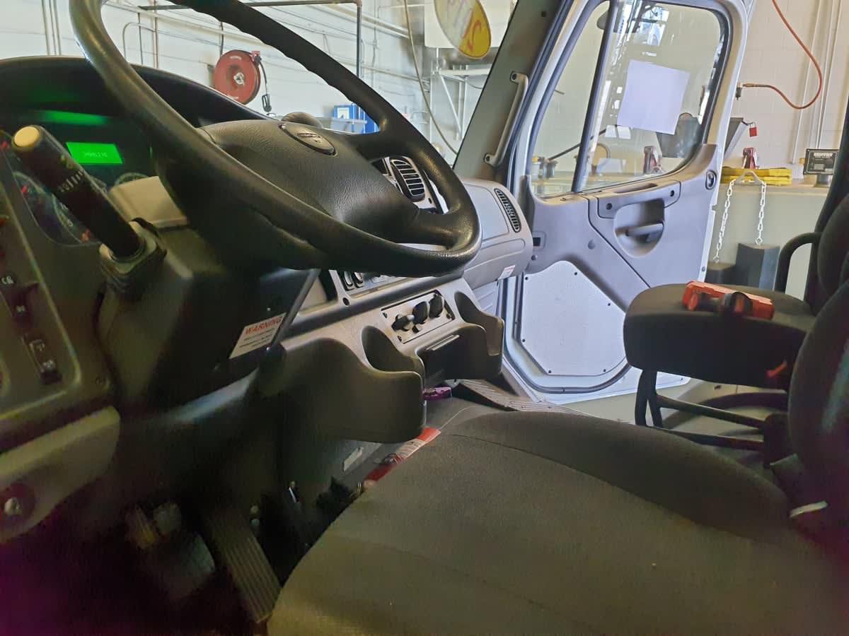 2019 Freightliner M2 106 863542