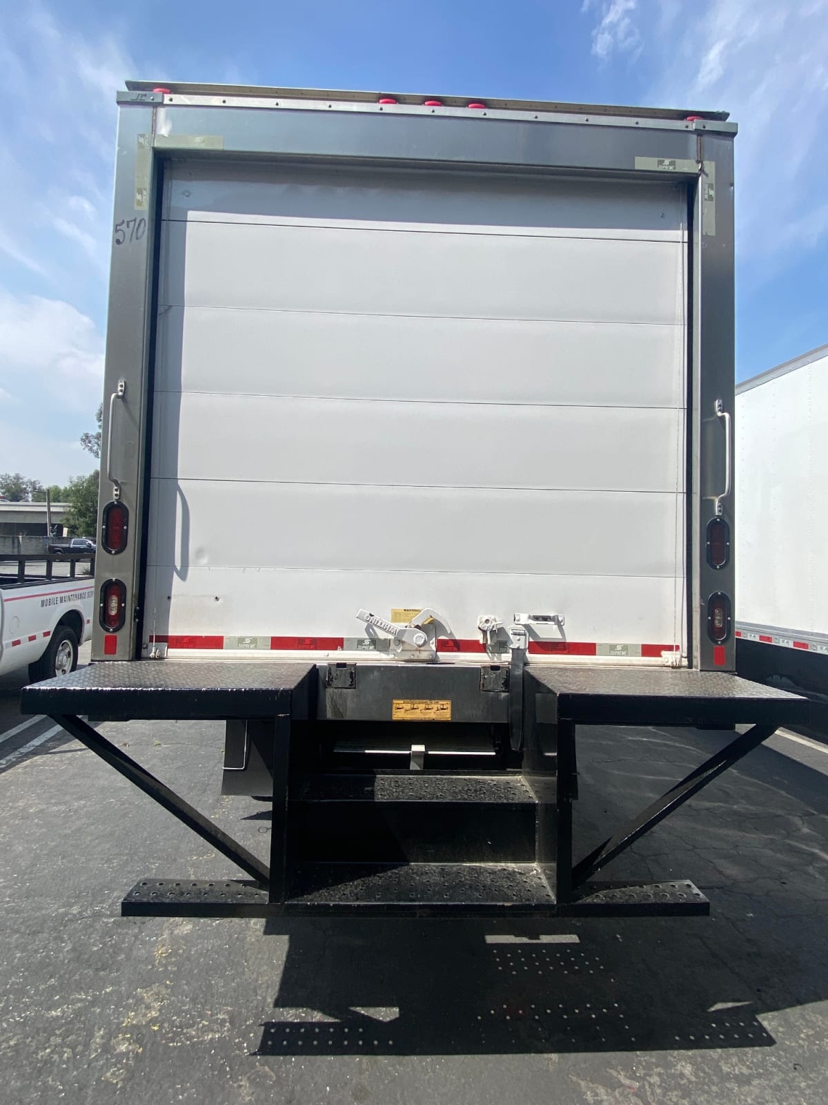 2018 Isuzu NPR 863570