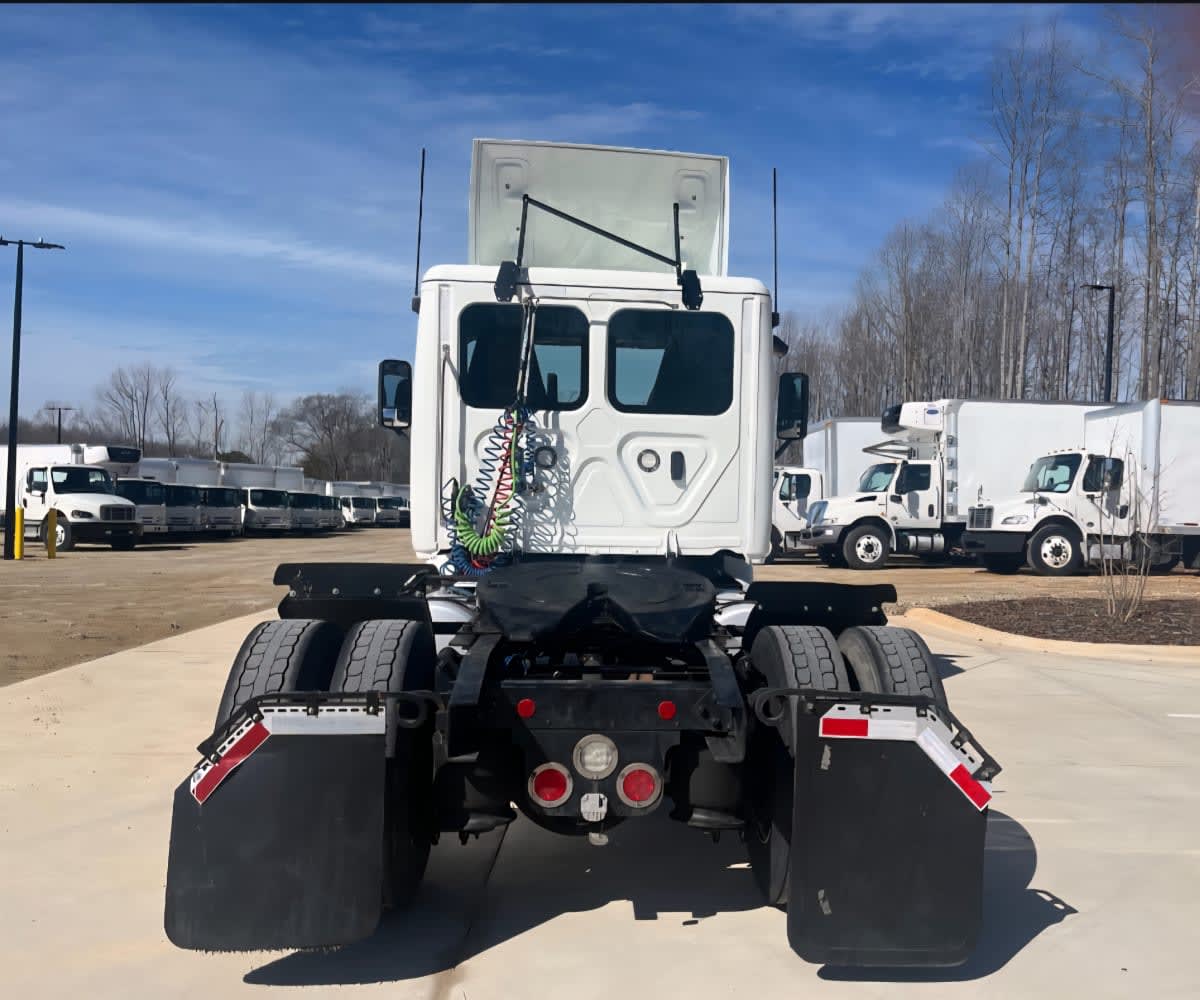 2019 Freightliner - image 5