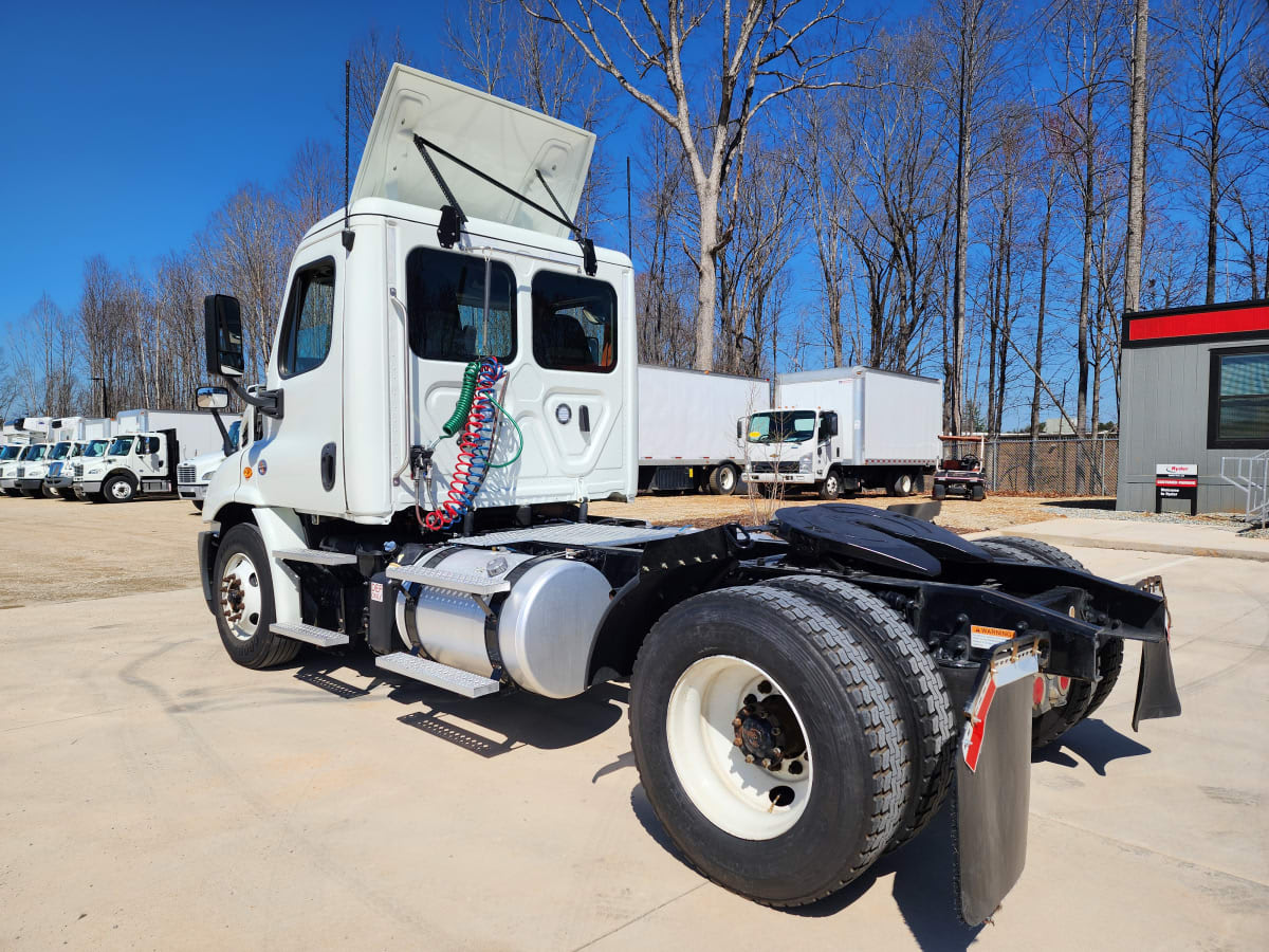 2019 Freightliner - image 6