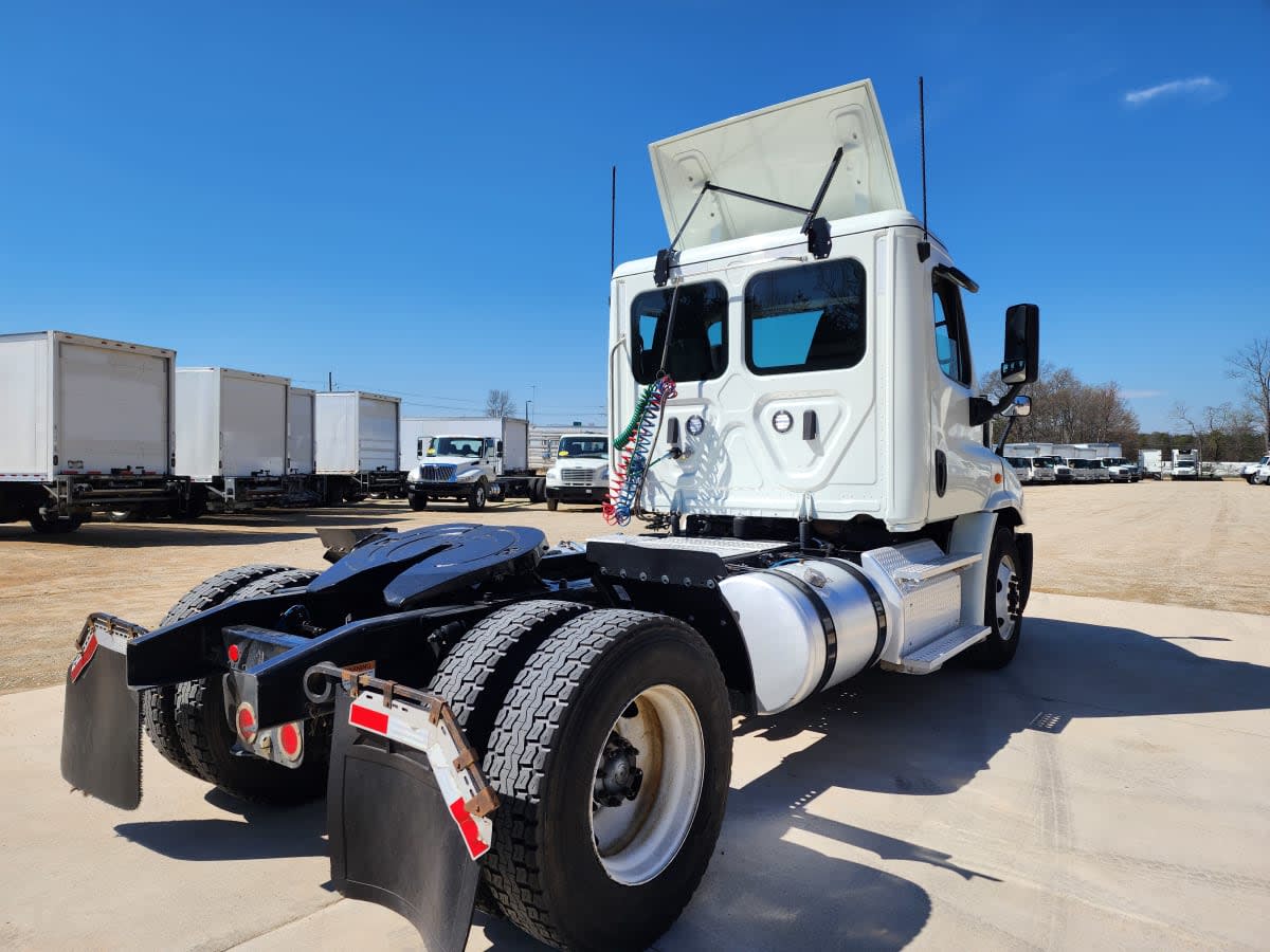 2019 Freightliner - image 4