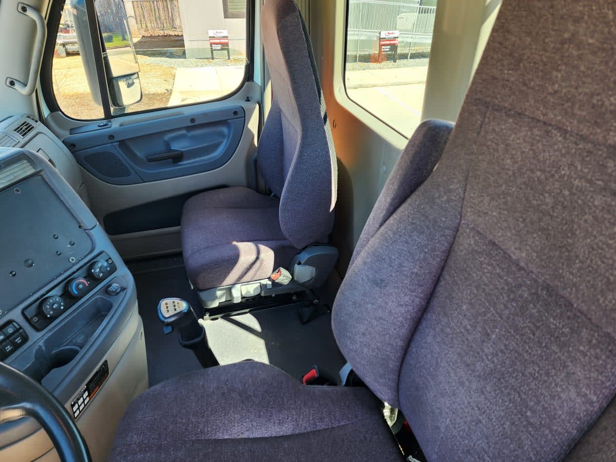 2019 Freightliner - image 7
