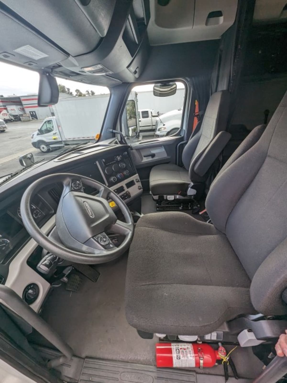 2019 Freightliner/Mercedes NEW CASCADIA PX12664 863597