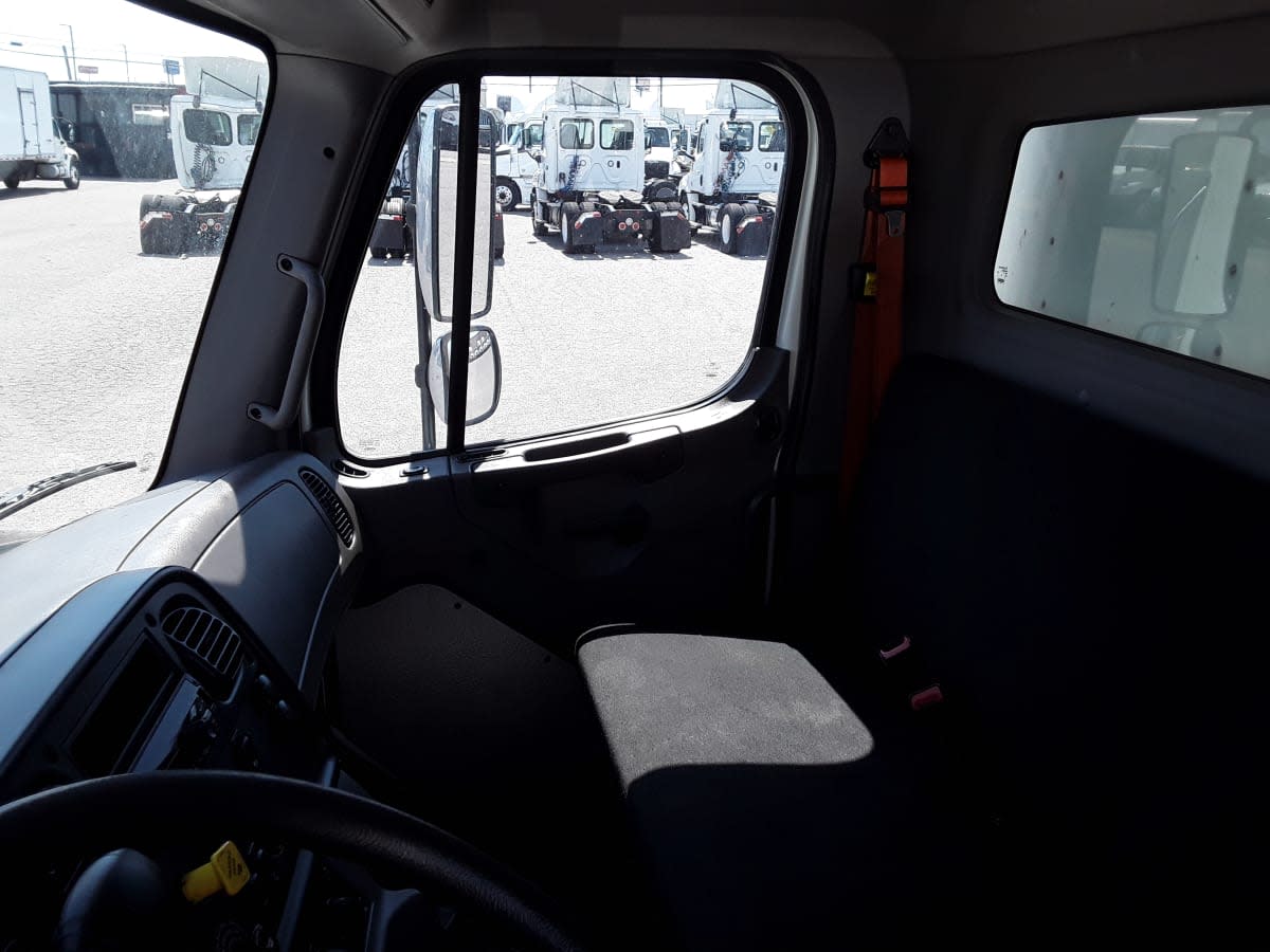 2019 Freightliner/Mercedes M2 106 863617