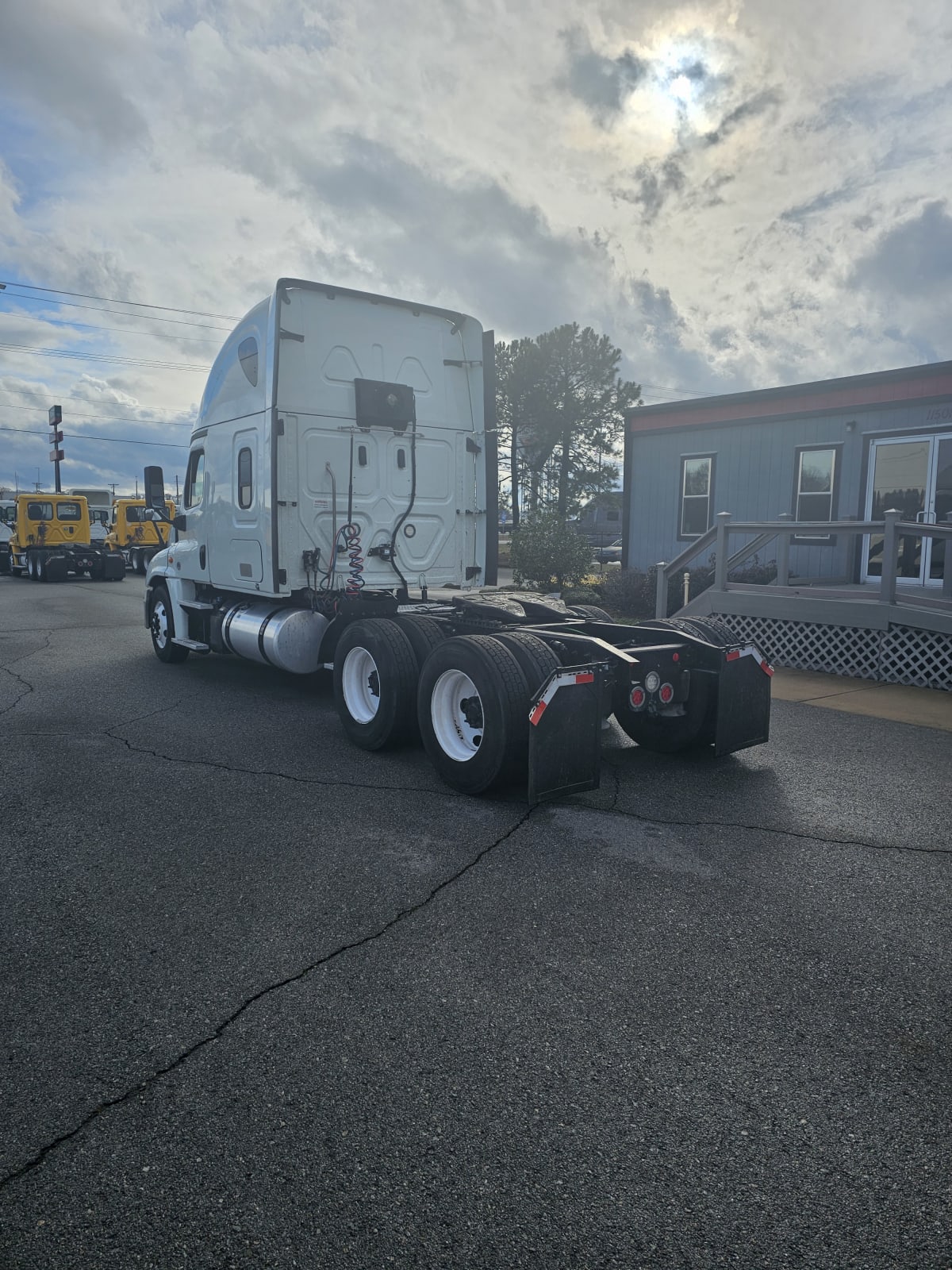 2019 Freightliner/Mercedes CASCADIA 125 863635