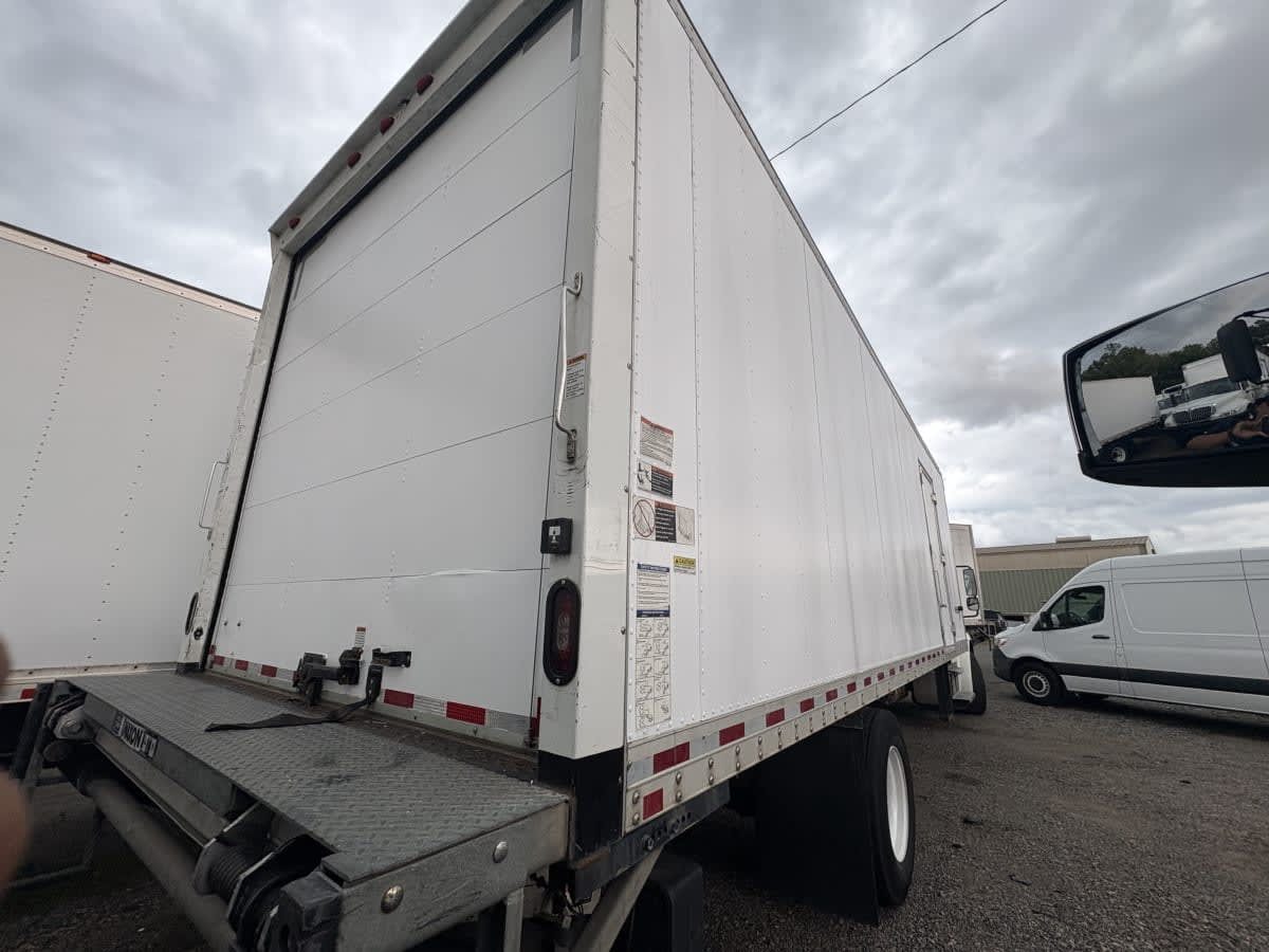 2019 Freightliner/Mercedes M2 106 863637