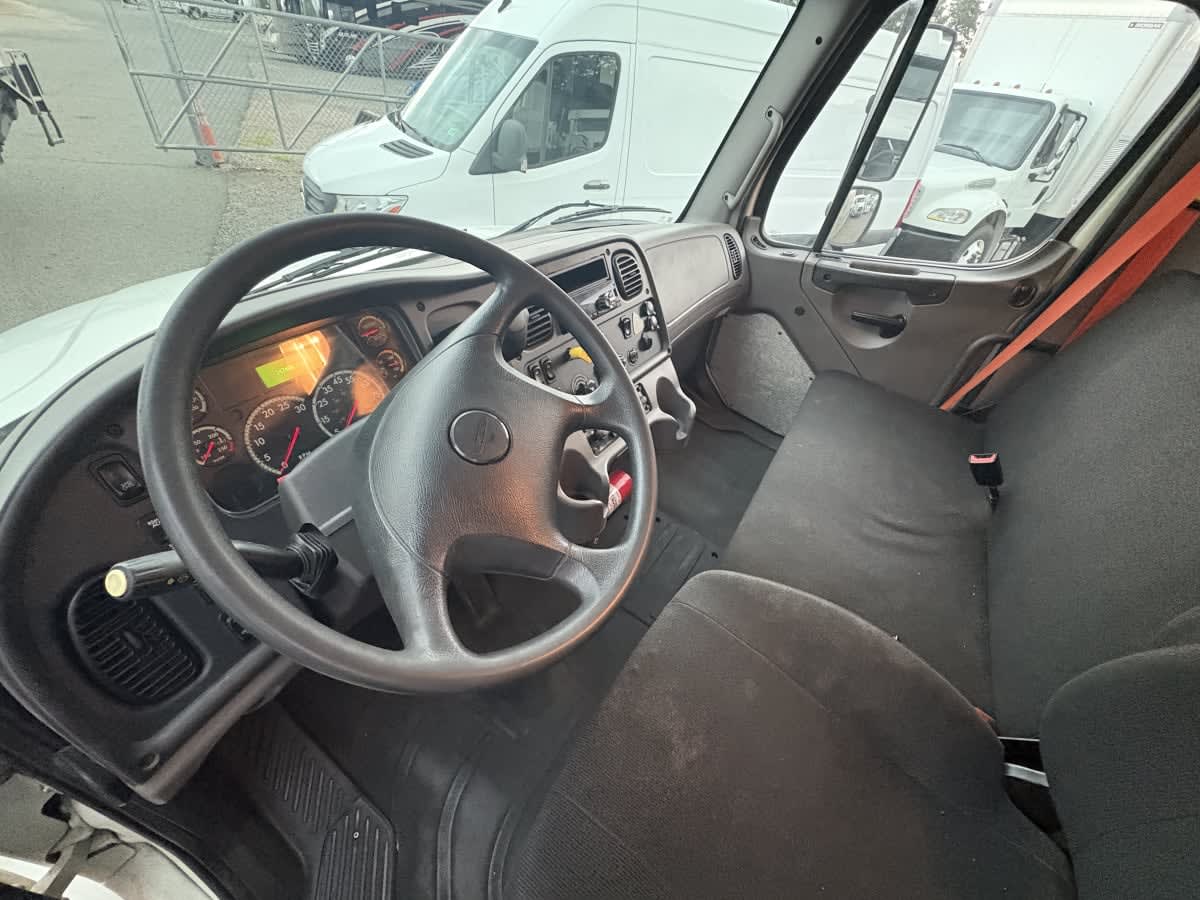 2019 Freightliner/Mercedes M2 106 863637