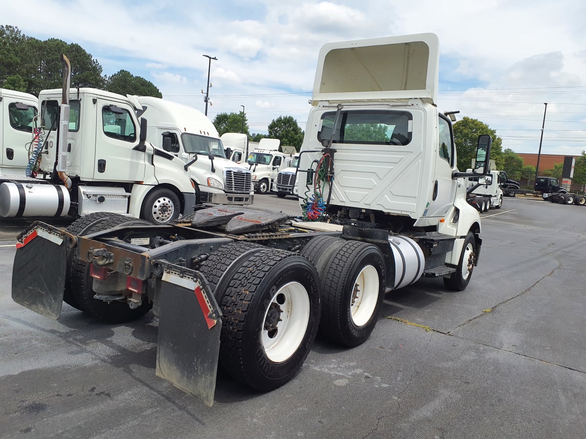 2019 Navistar International LT625 DAYCAB T/A 863638