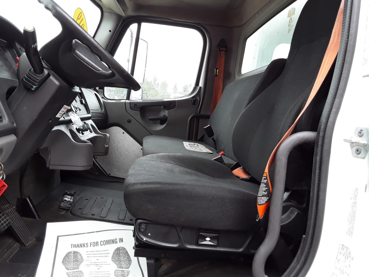 2019 Freightliner/Mercedes M2 106 863646