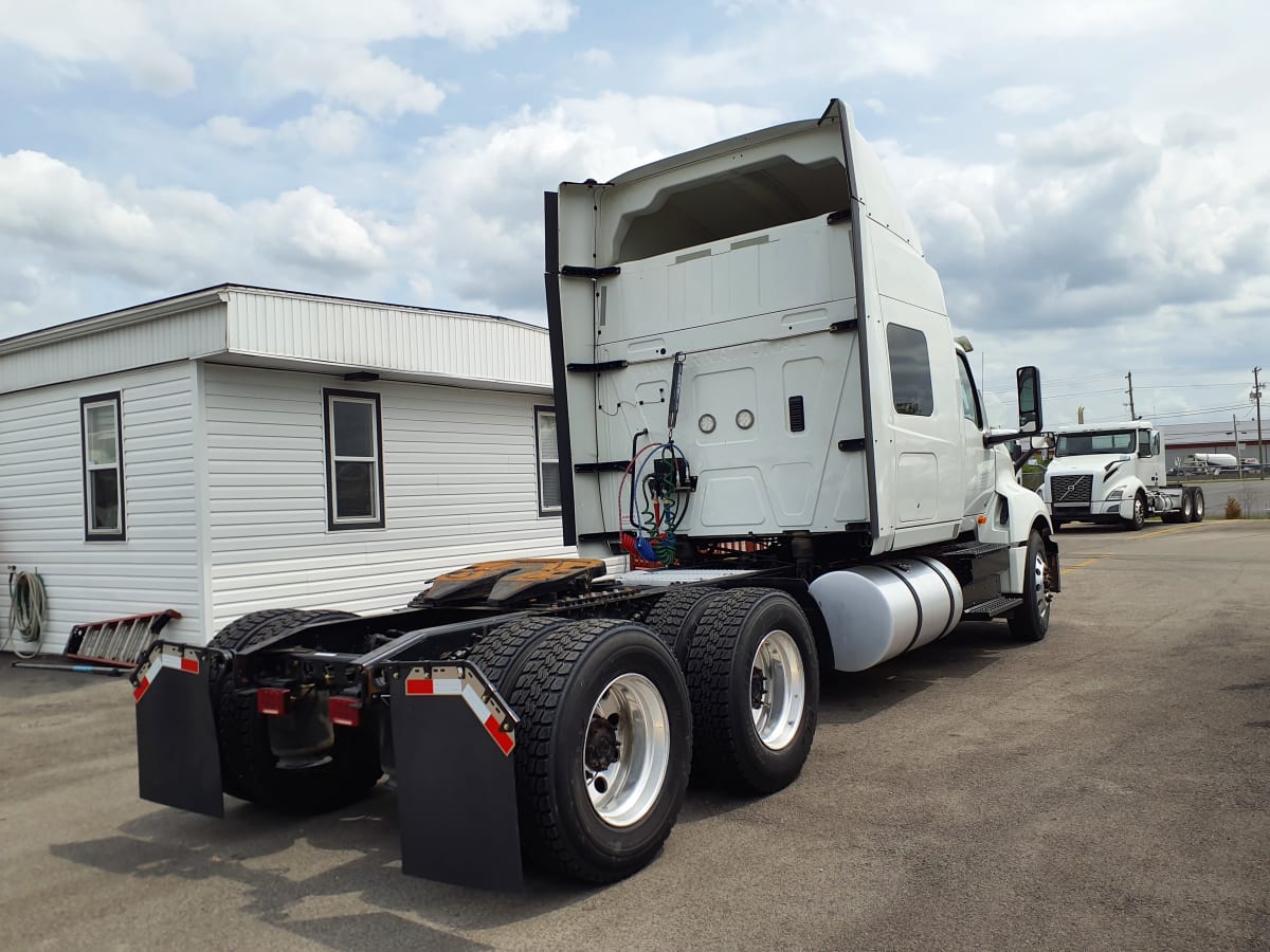 2019 Navistar International LT625 SLPR CAB 863650