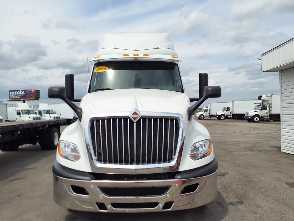 2019 Navistar International LT625 SLPR CAB 863650