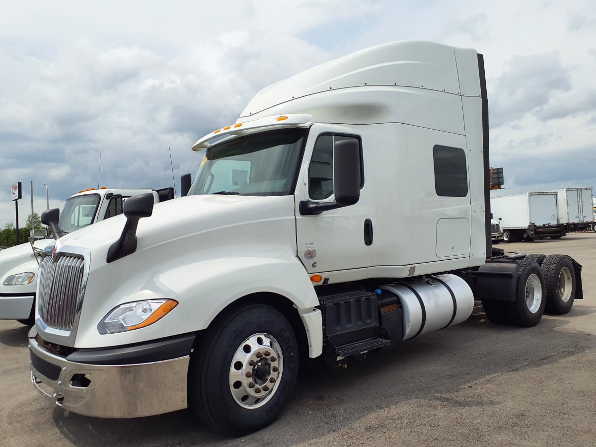 2019 Navistar International LT625 SLPR CAB 863650