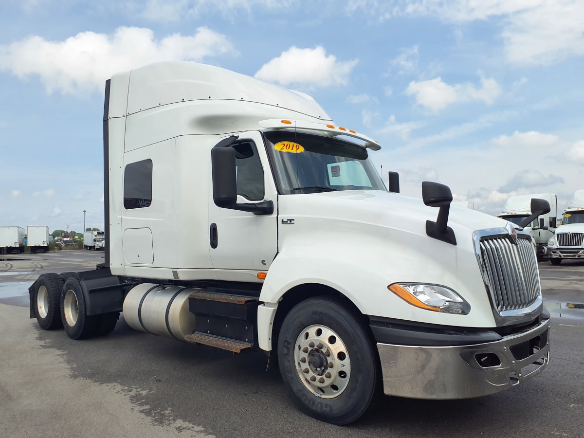 2019 Navistar International LT625 SLPR CAB 863651