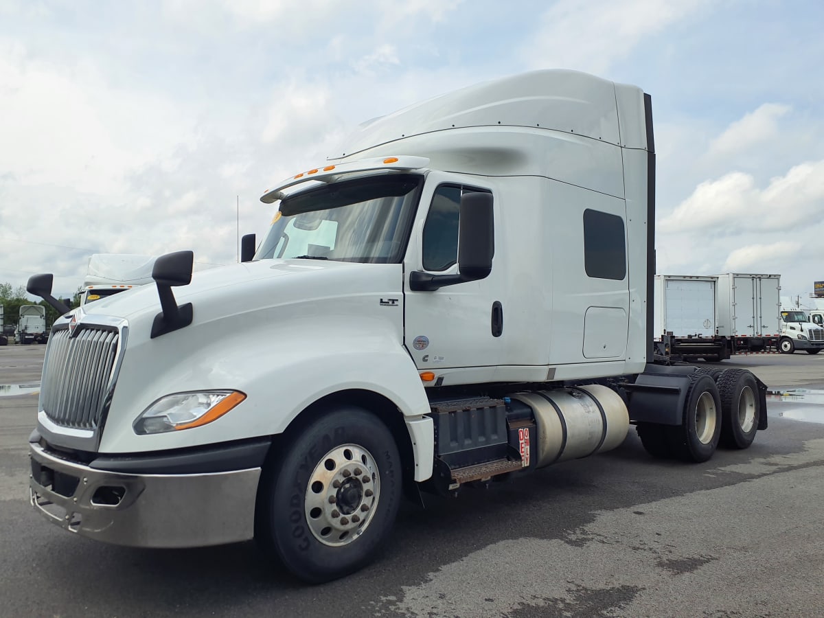 2019 Navistar International LT625 SLPR CAB 863651