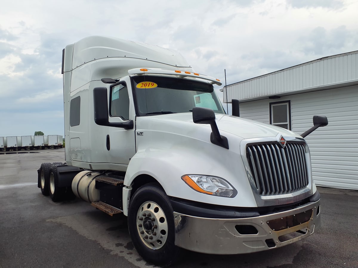 2019 Navistar International LT625 SLPR CAB 863653