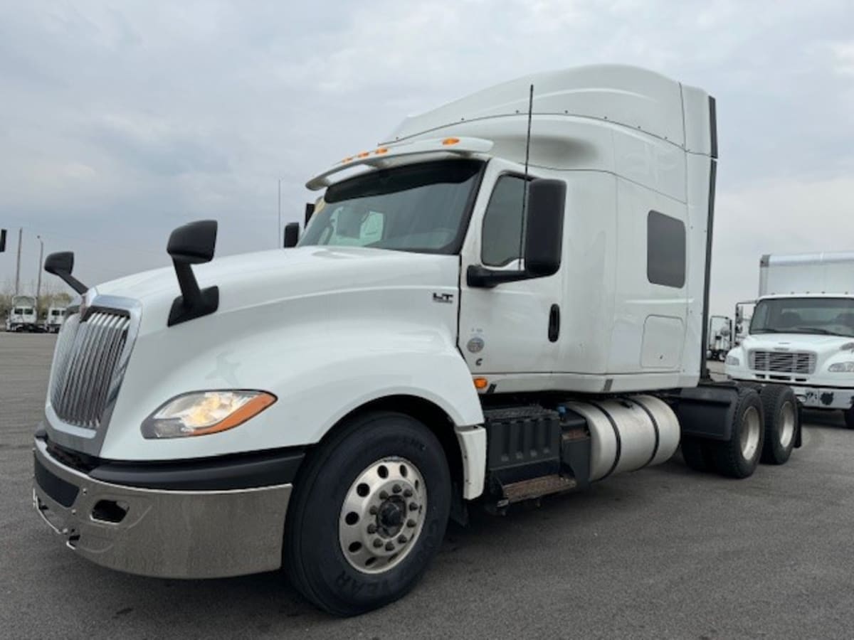 2019 Navistar International LT625 SLPR CAB 863656