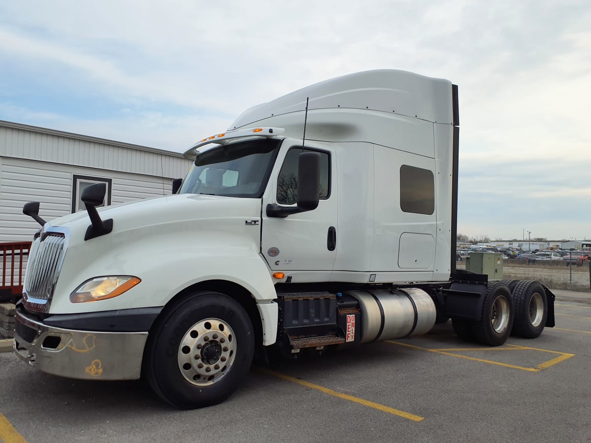 2019 Navistar International LT625 SLPR CAB 863662