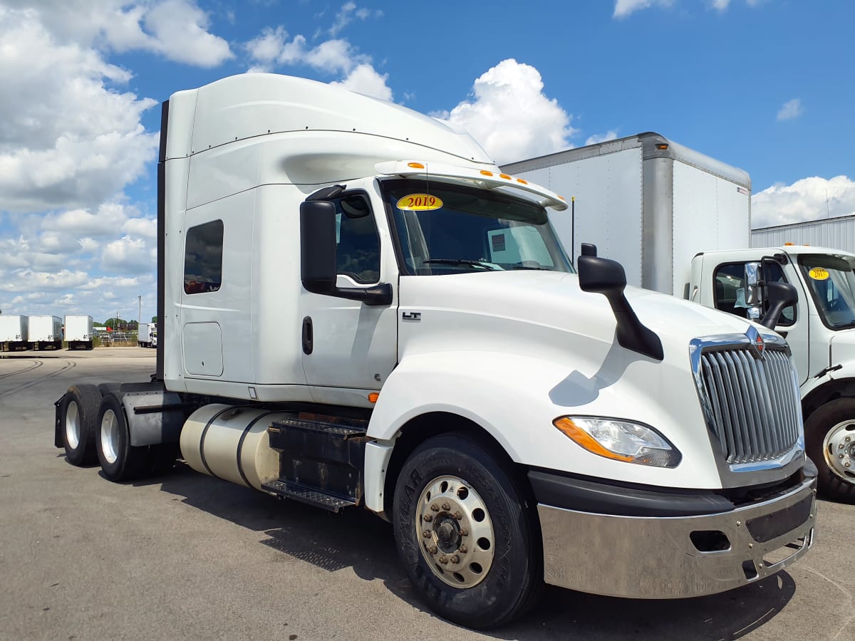 2019 Navistar International LT625 SLPR CAB 863663