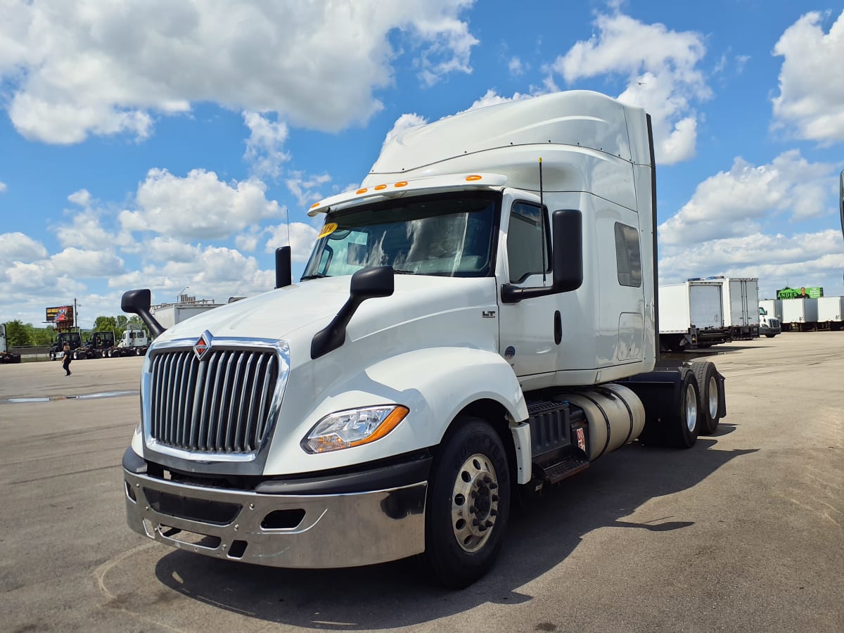 2019 Navistar International LT625 SLPR CAB 863663