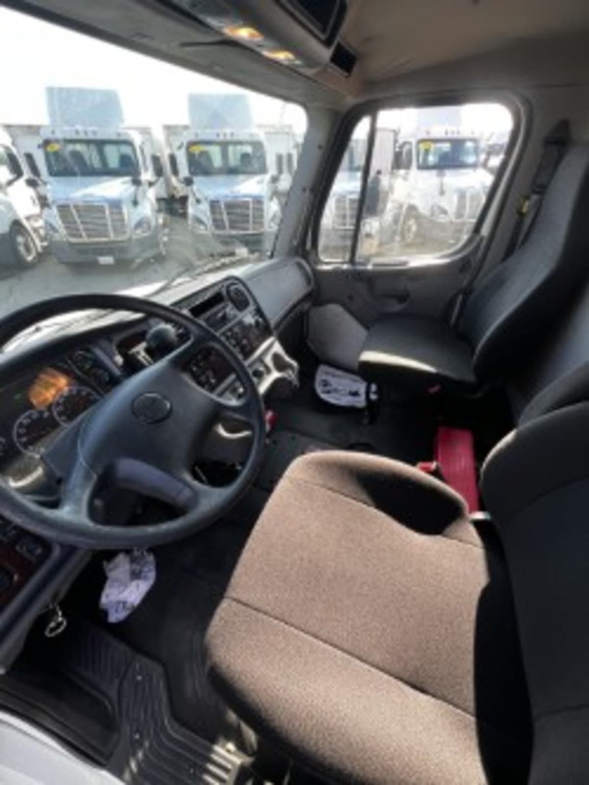 2019 Freightliner/Mercedes M2 106 863694
