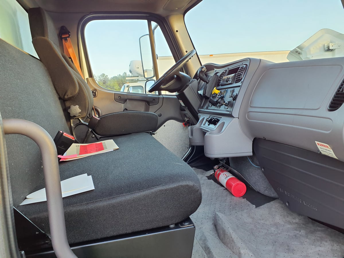 2019 Freightliner/Mercedes M2 106 863805