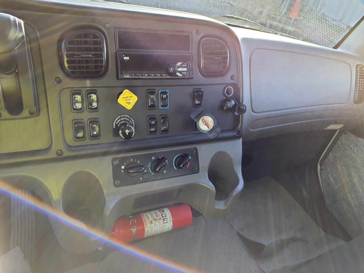 2019 Freightliner/Mercedes M2 106 863805