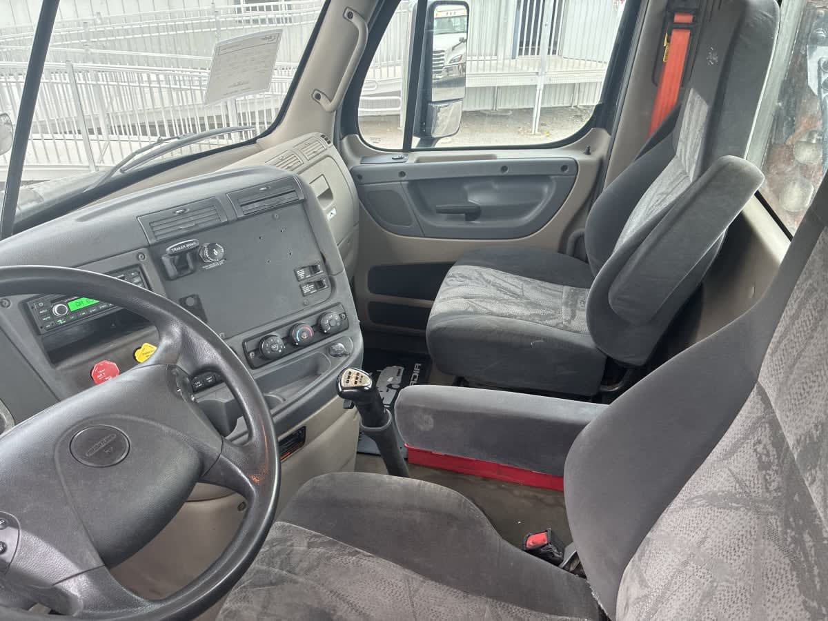 2019 Freightliner Cascadia in Syracuse, NY — photo 7