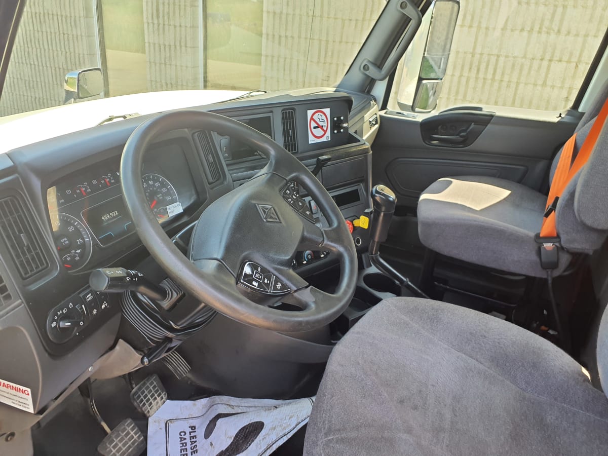 2019 Navistar International LT625 DAYCAB T/A 863846