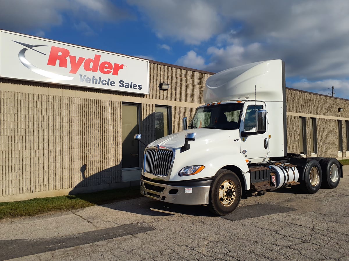 2019 Navistar International LT625 DAYCAB T/A 863847