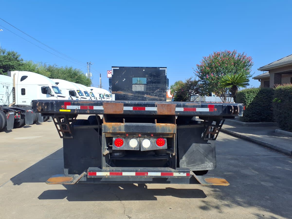 2019 Freightliner M2 106 in Houston, TX — photo 5