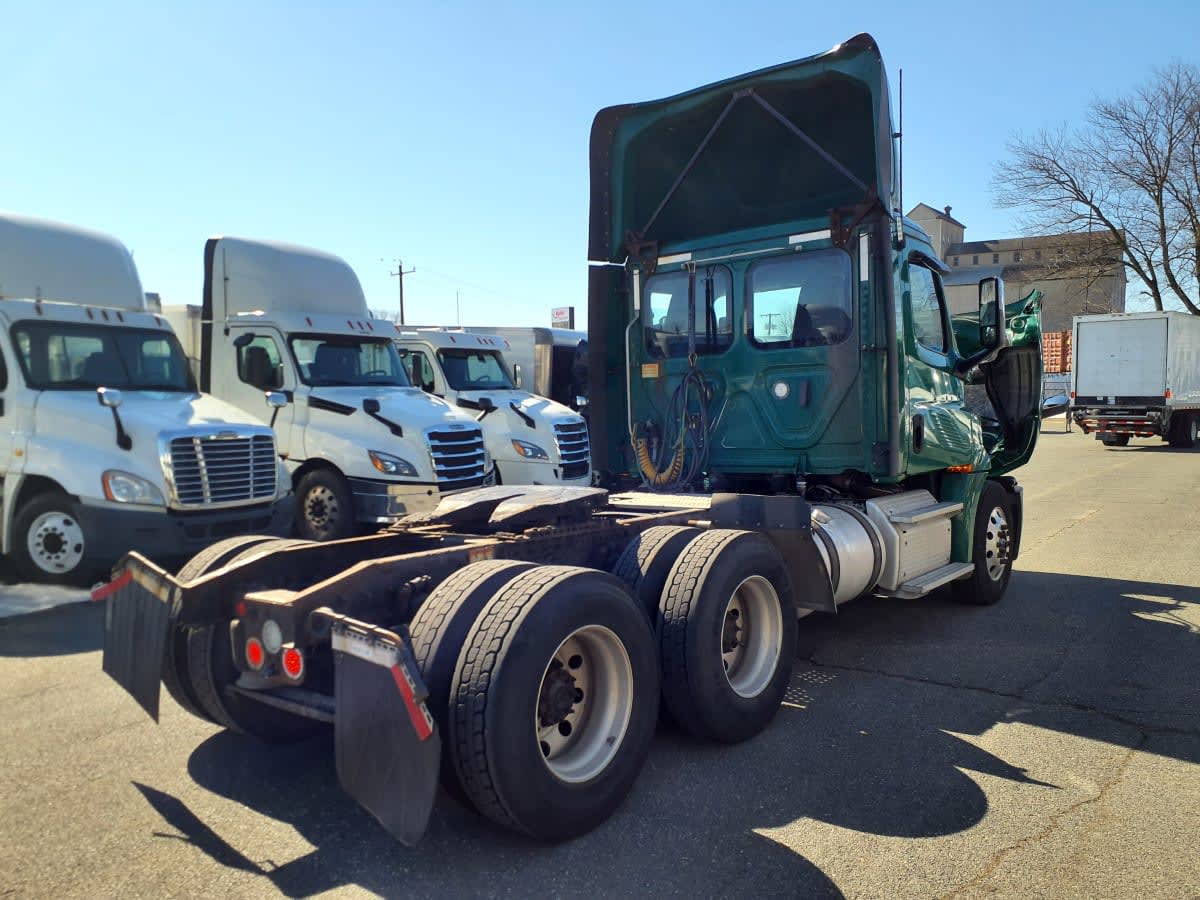 2019 Freightliner/Mercedes NEW CASCADIA PX12664 863910