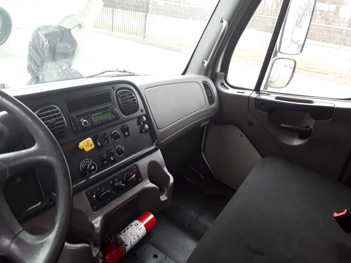 2019 Freightliner/Mercedes M2 106 863912