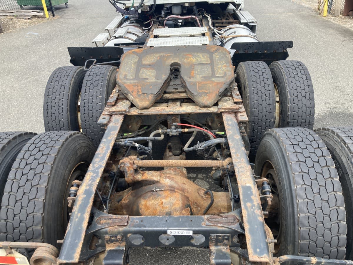 2019 International LT in Springfield, MA — photo 7