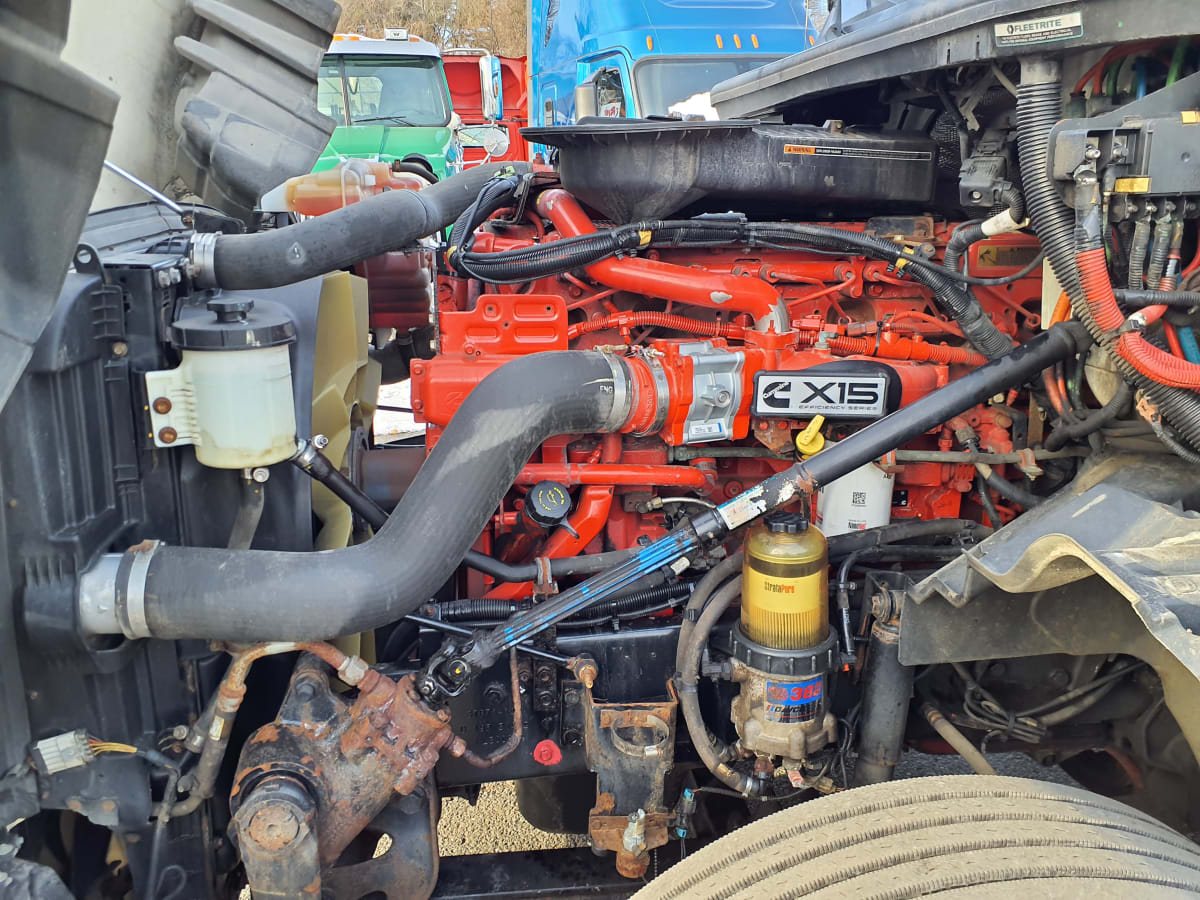 2019 Navistar International LT625 DAYCAB T/A 863931