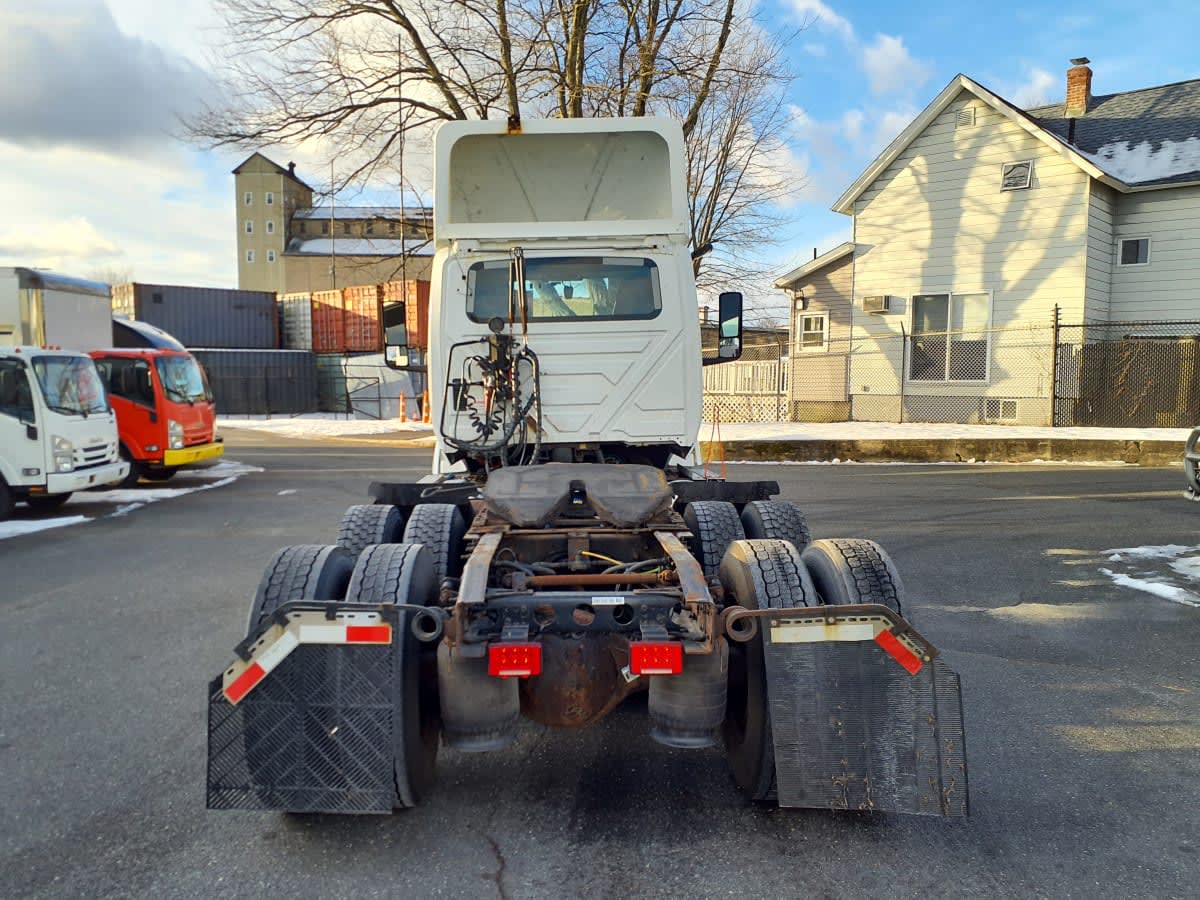 2019 Navistar International LT625 DAYCAB T/A 863938