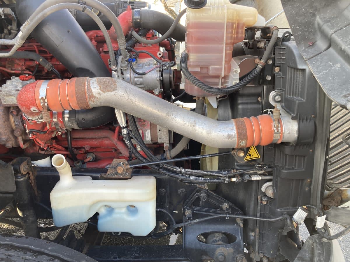 2019 Navistar International LT625 DAYCAB T/A 863939