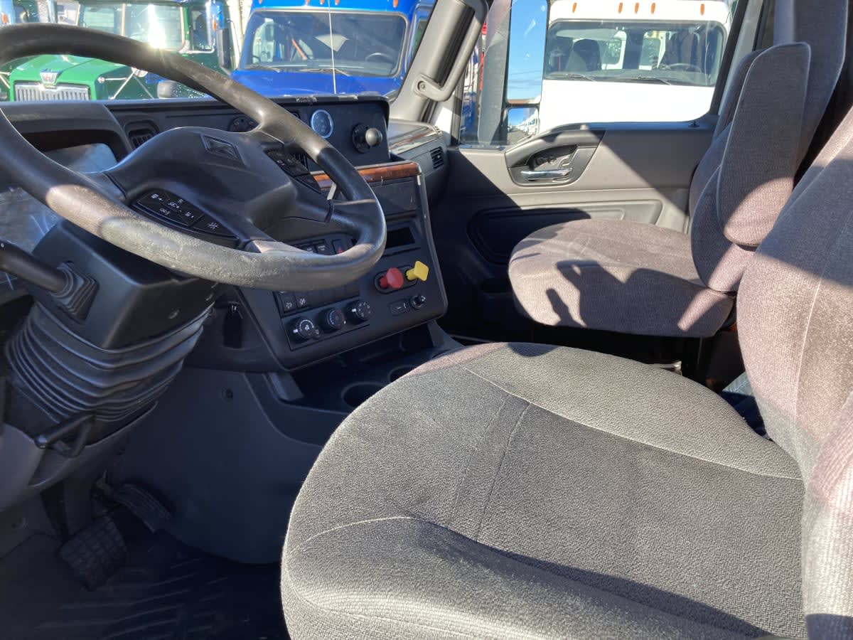 2019 Navistar International LT625 DAYCAB T/A 863940