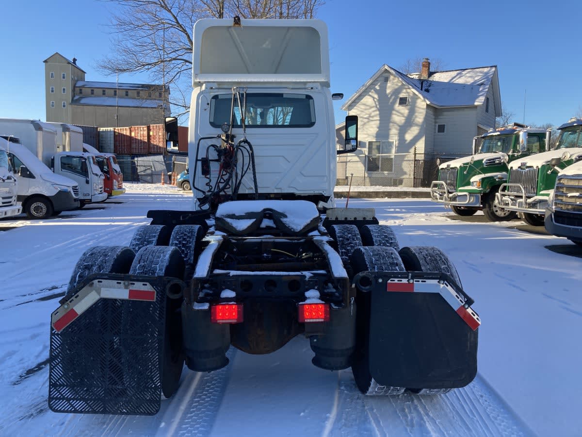 2019 Navistar International LT625 DAYCAB T/A 863942