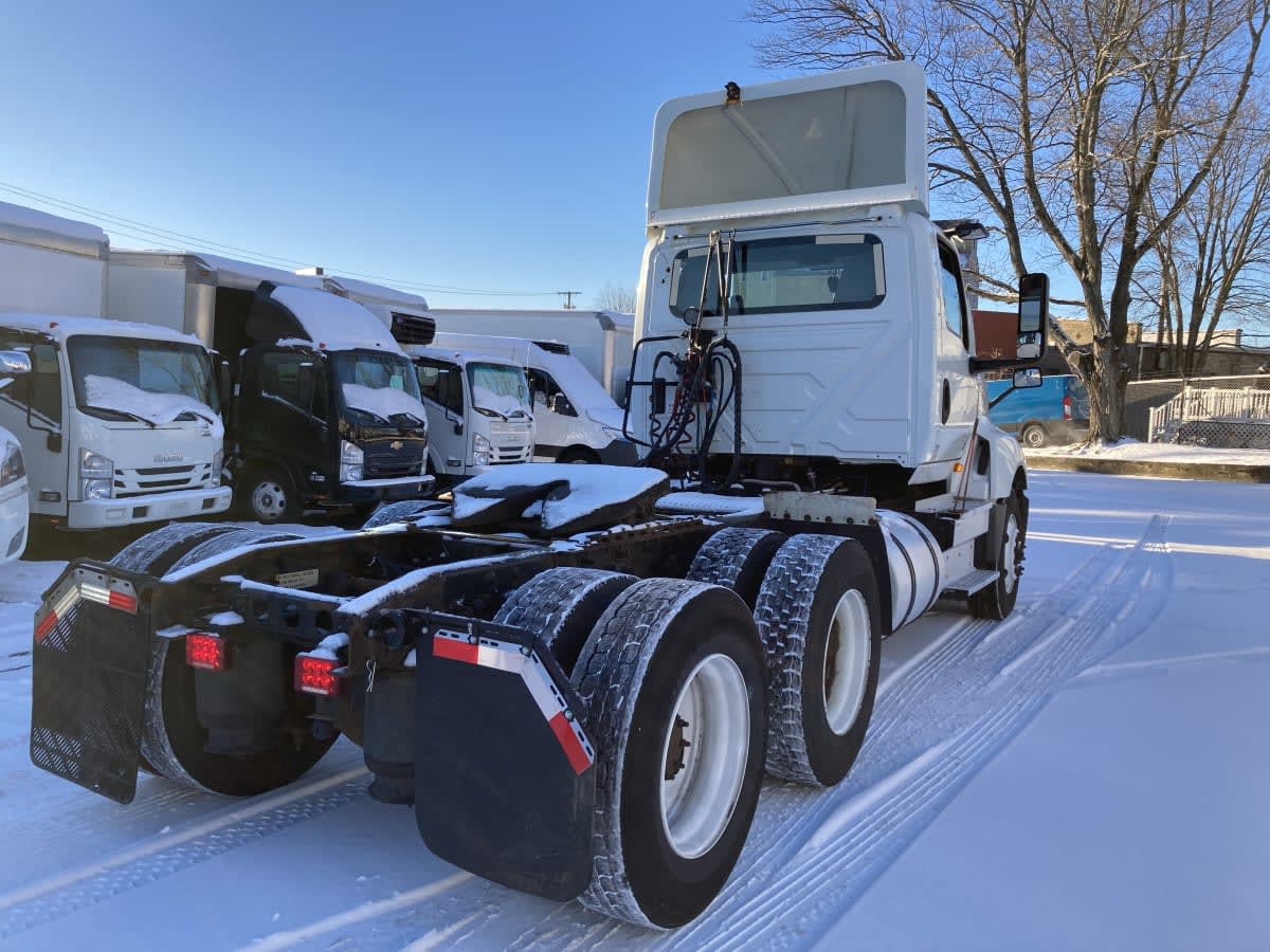 2019 Navistar International LT625 DAYCAB T/A 863942