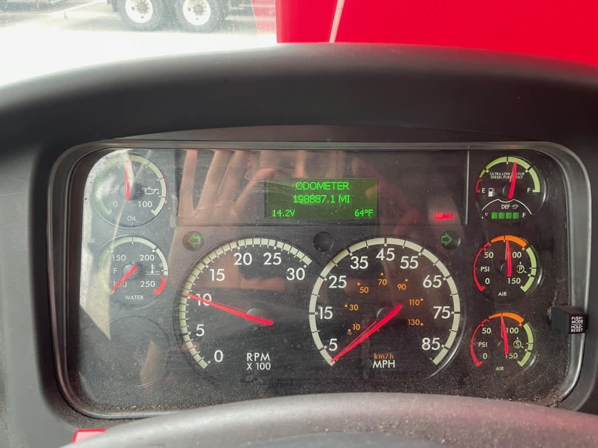 2019 Freightliner M2 106 863953