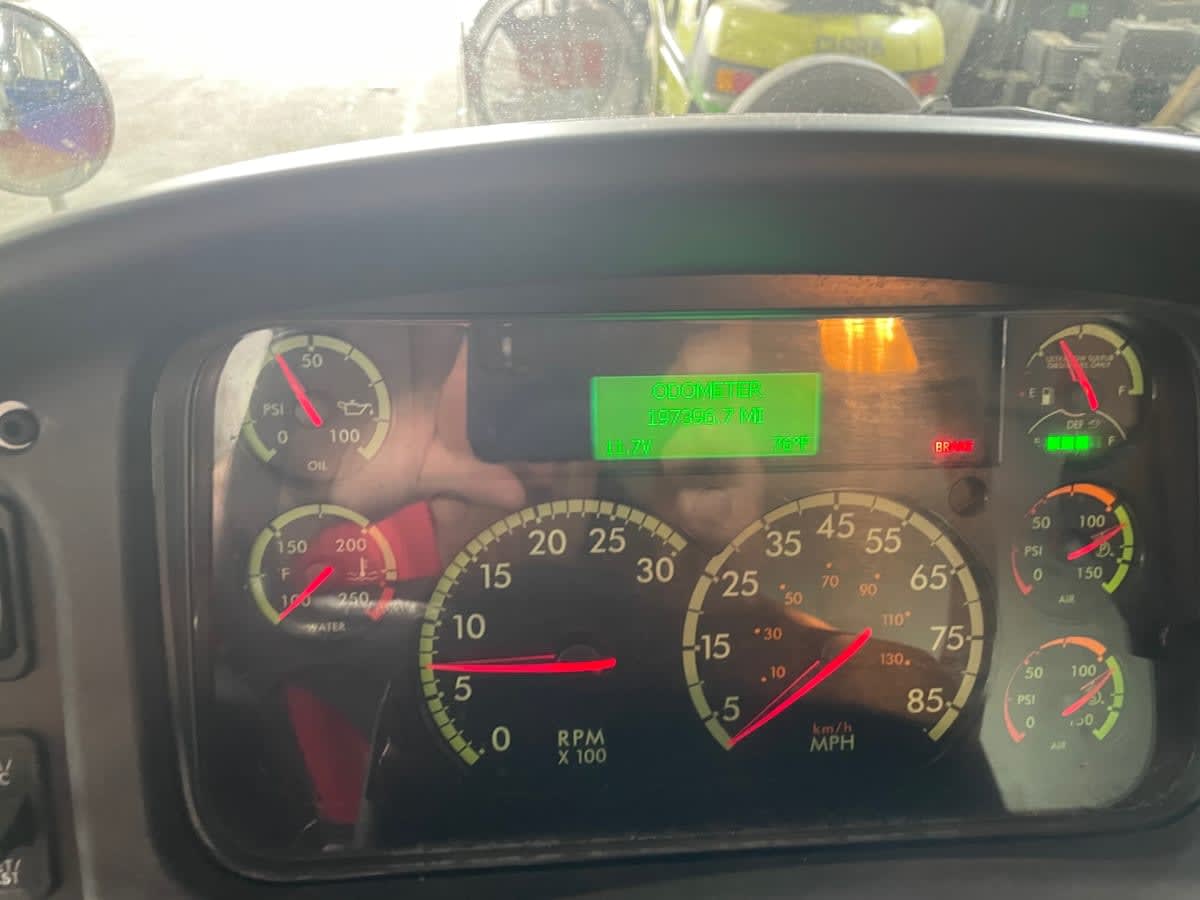 2019 Freightliner M2 106 863955