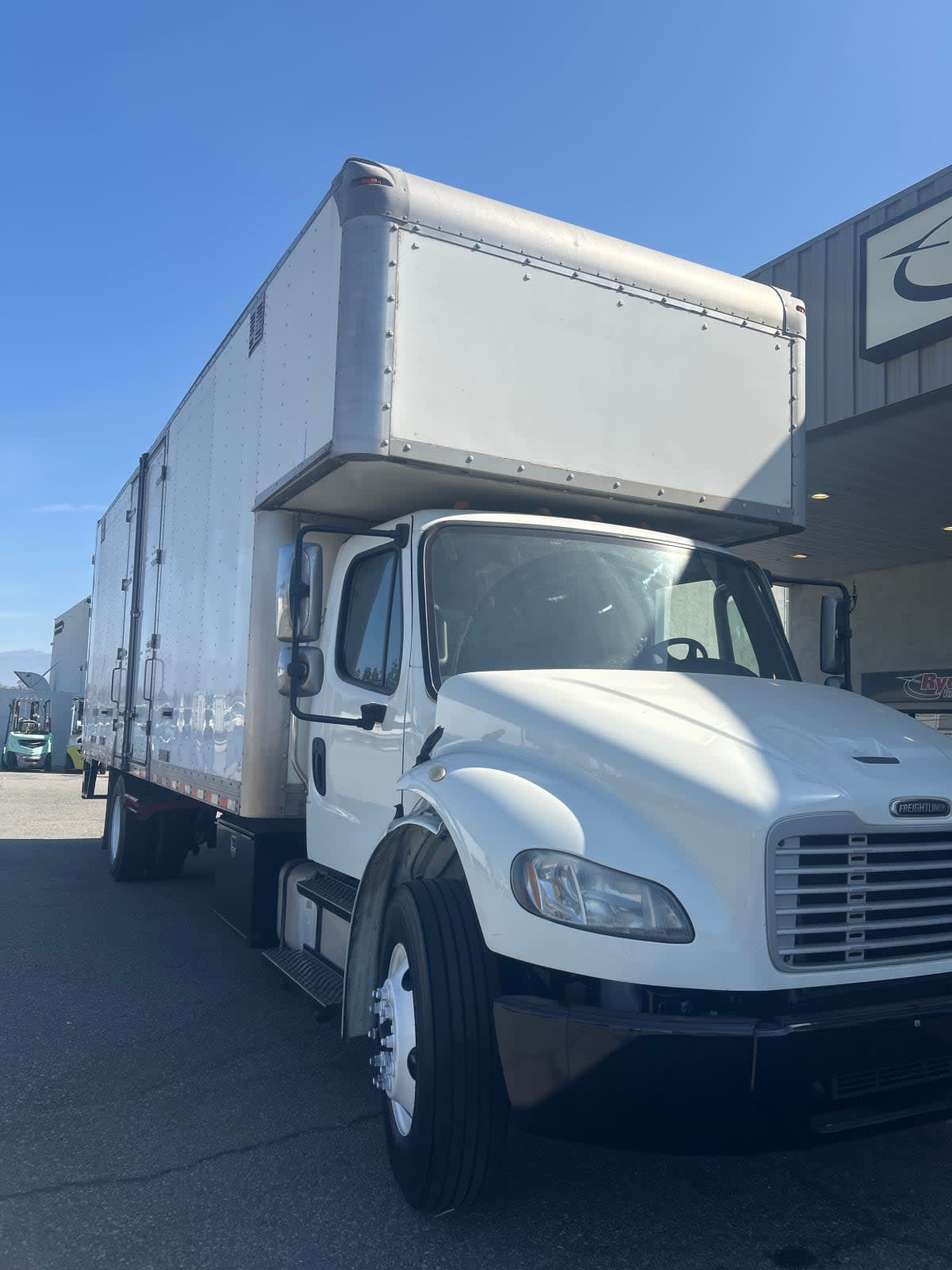 2019 Freightliner M2 106 in Pomona, CA