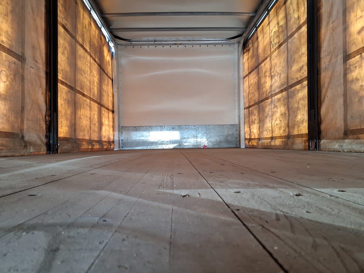 2019 Freightliner/Mercedes M2 106 863995
