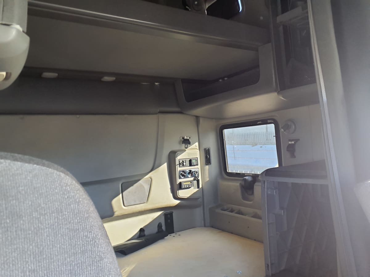 2019 Navistar International LT625 SLPR CAB 863998