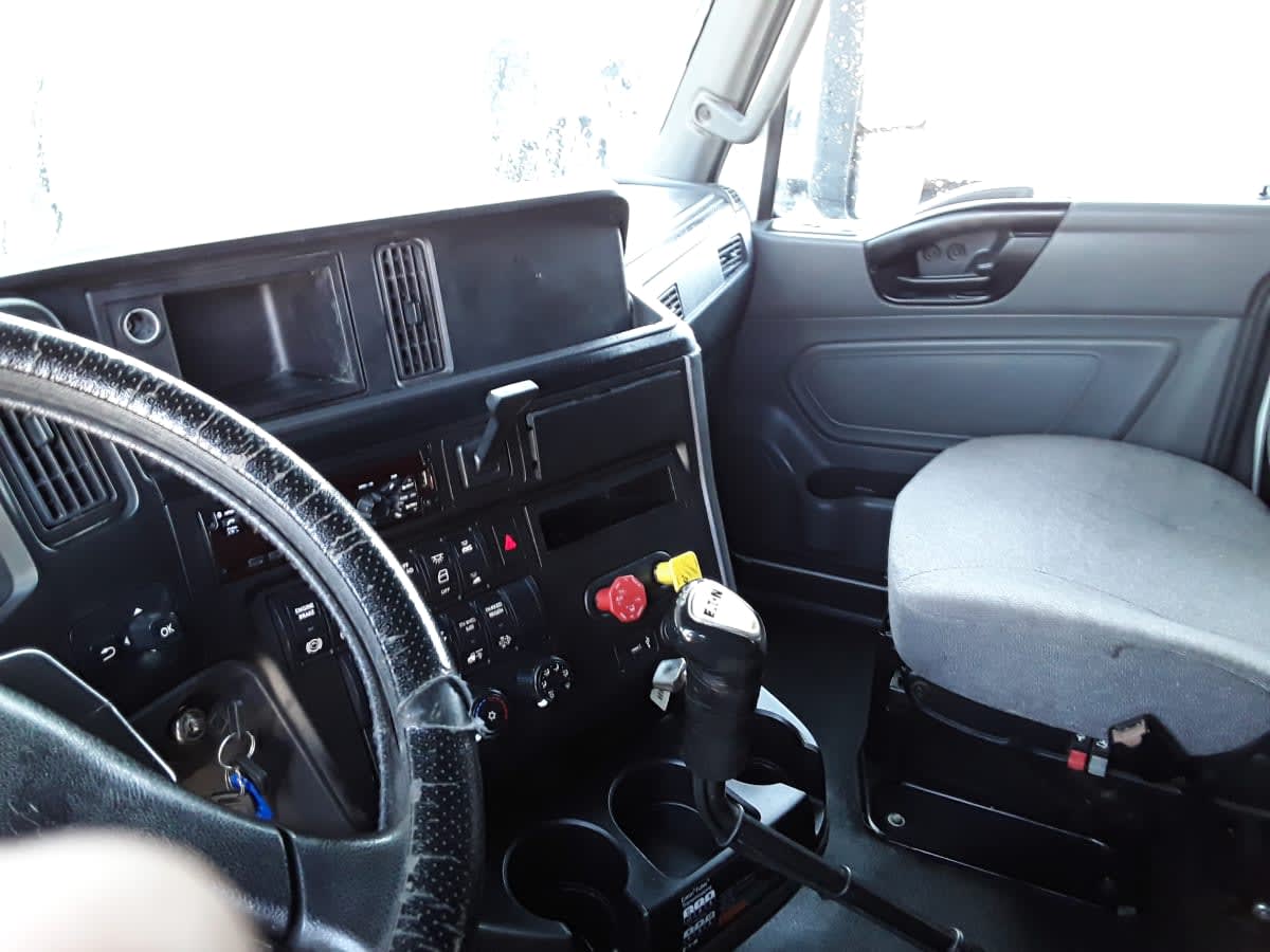 2019 Navistar International LT625 SLPR CAB 864028