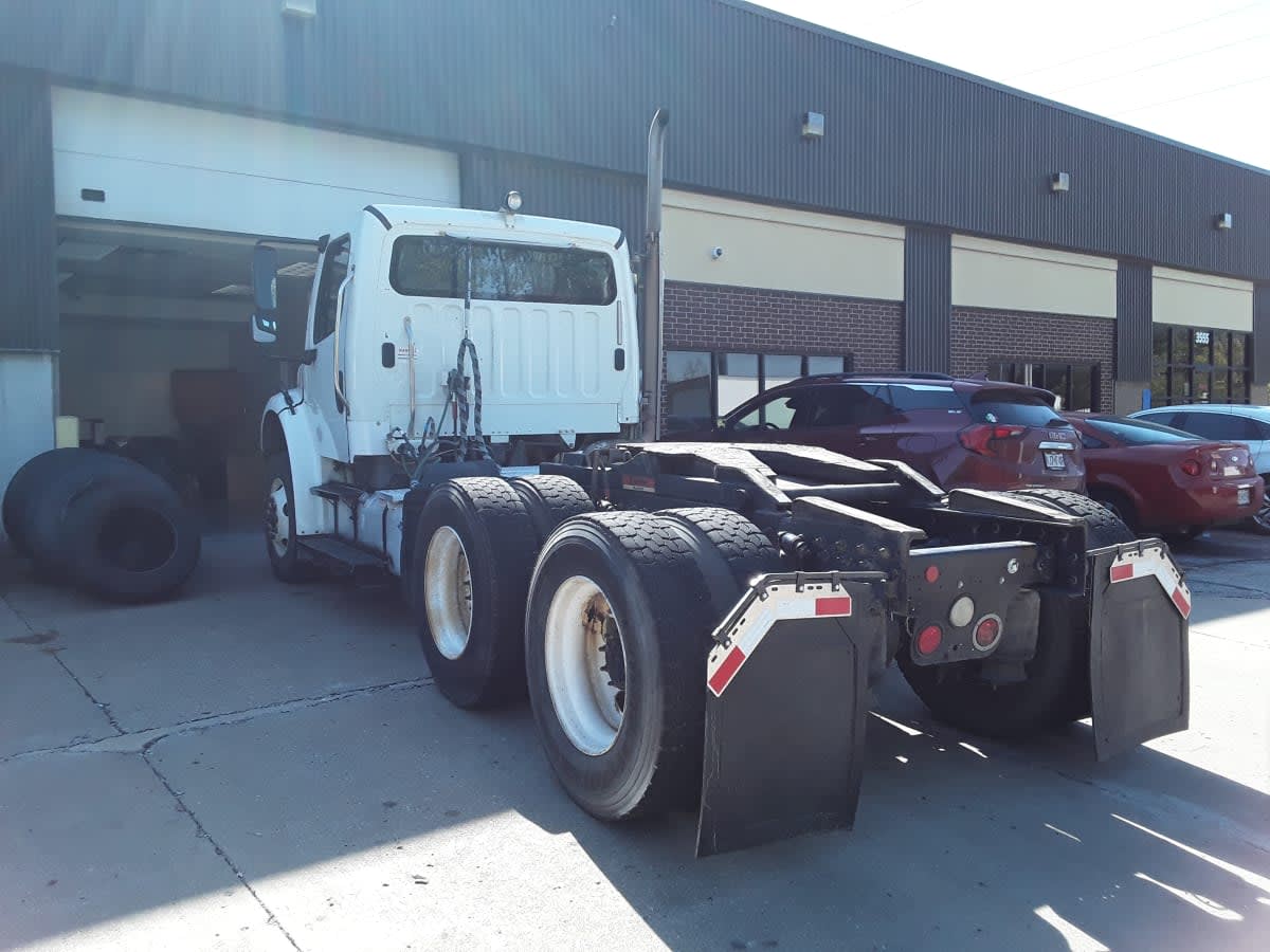 2019 Freightliner M2 106 in Kansas City, MO — photo 6