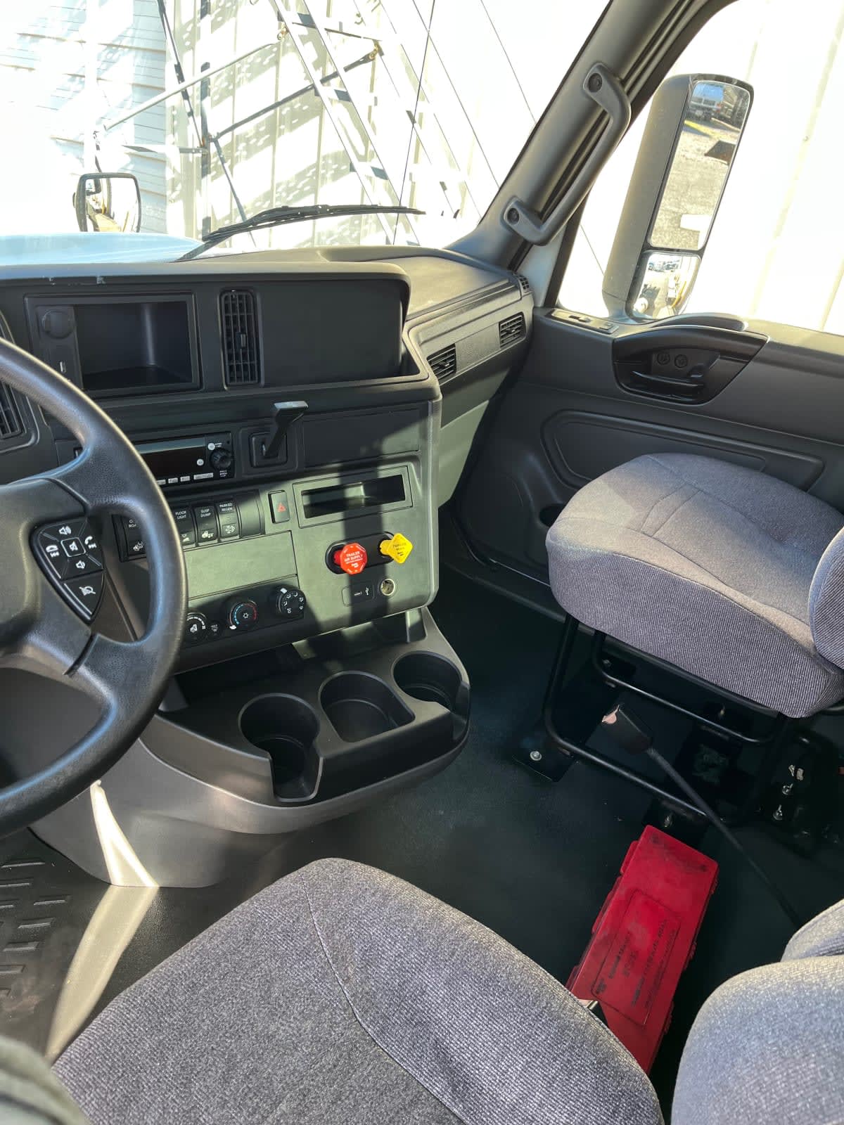 2019 Navistar International RH613 DAYCAB S/A 864096