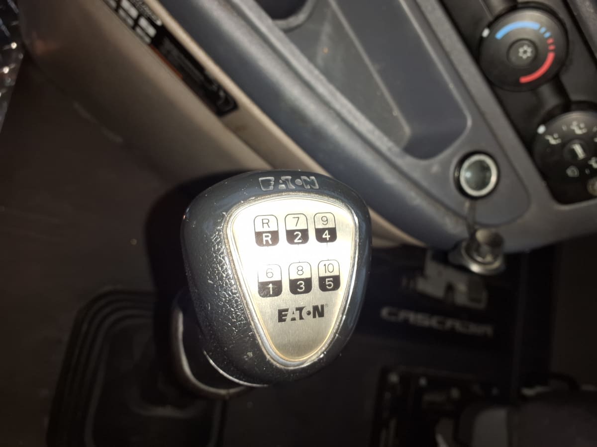 2019 Freightliner/Mercedes CASCADIA 125 864230