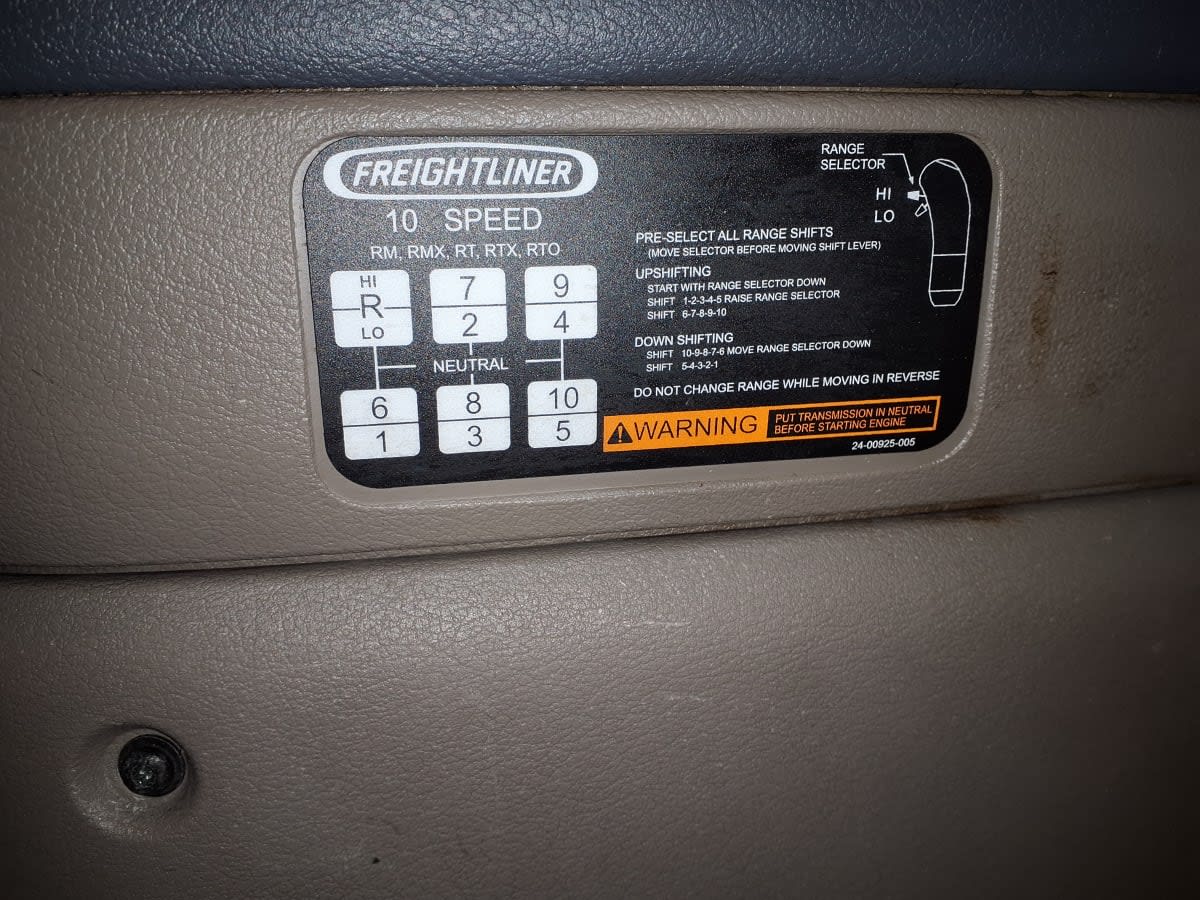 2019 Freightliner/Mercedes CASCADIA 125 864230